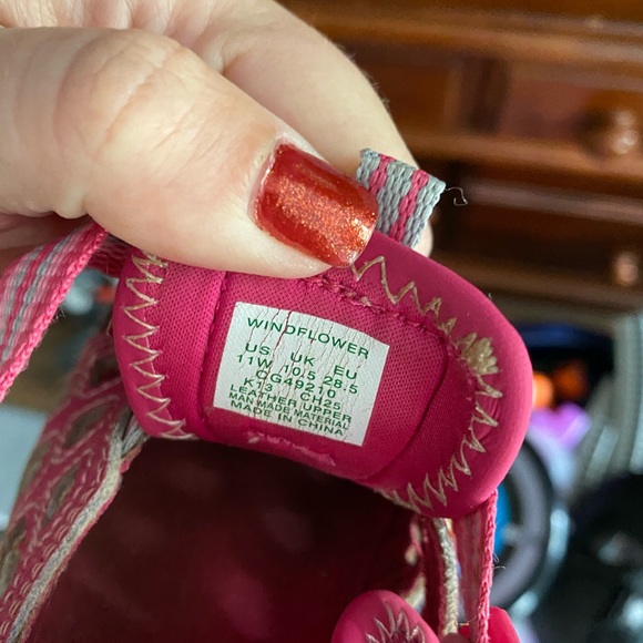 Girls stride rite play shoes. Size 11 wide. - Picture 3 of 3